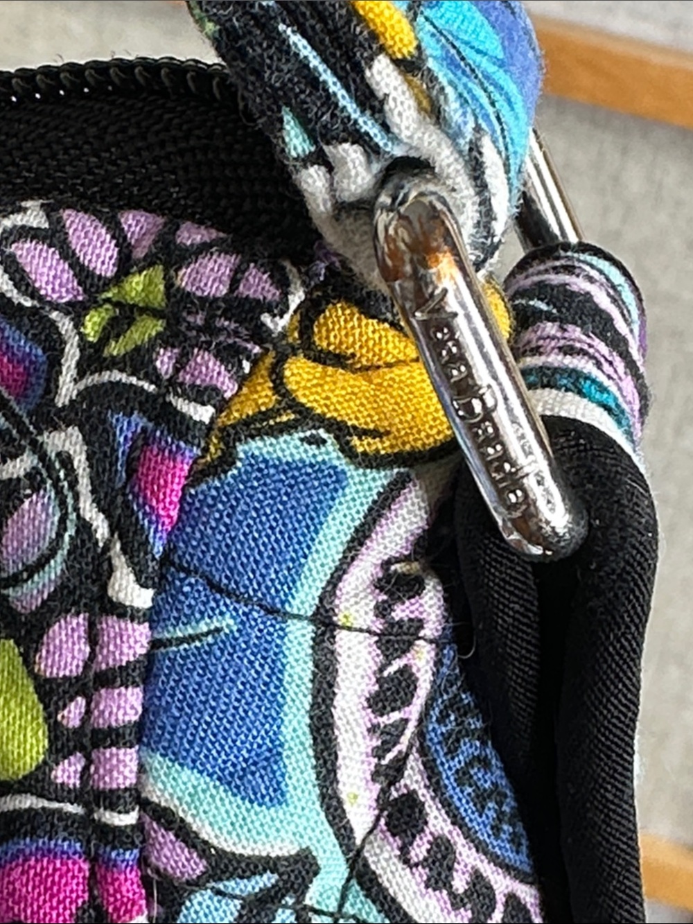 VERA BRADLEY Large, colorful On the Go Crossbody Bag - Picture 11 of 13